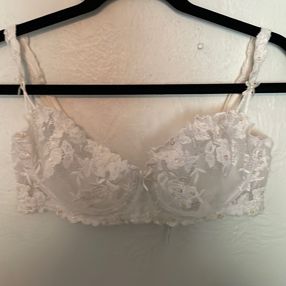 NEW Stunning lace bra